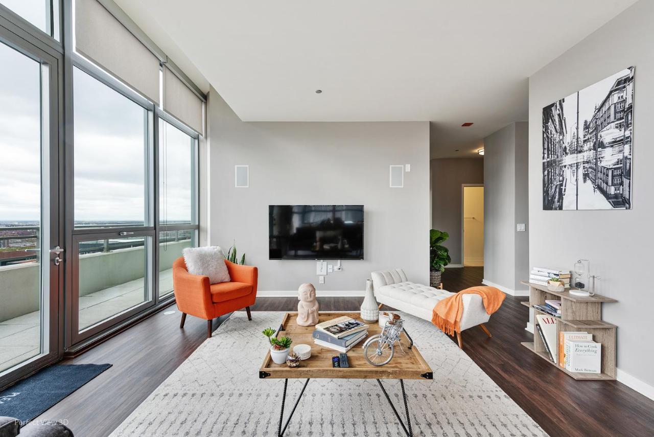 K2 Sky High With Stunning Views In West Loop