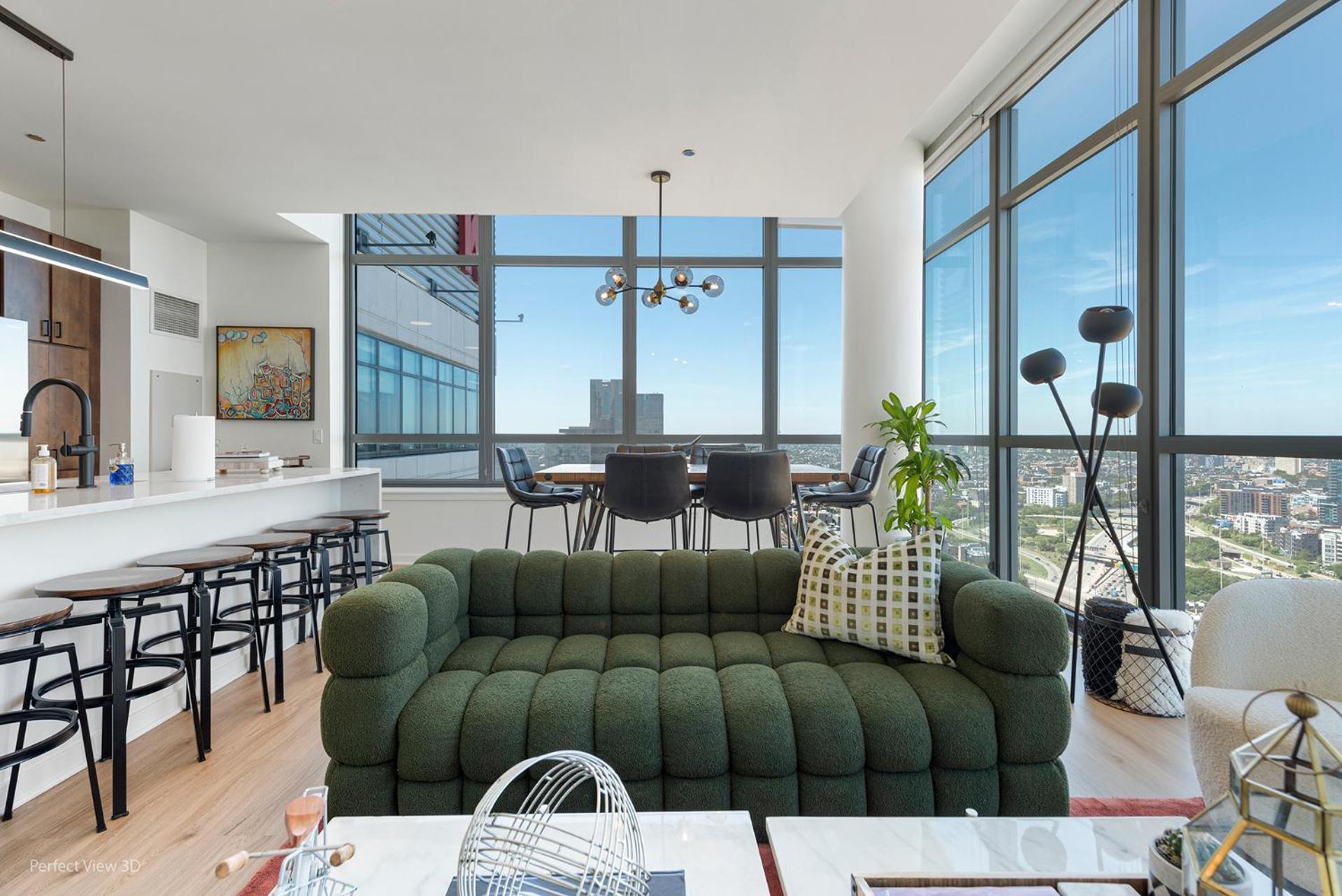 K2 Sky High With Stunning Views In West Loop Chicago